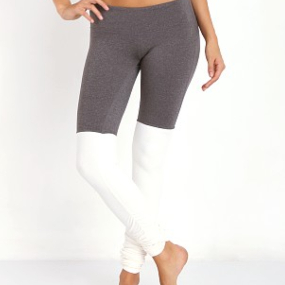 Alo Two-Tone Gray and White Leggings
